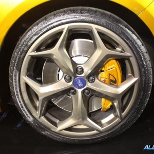 045-2012-ford-focus-st-debut.jpg