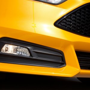 2015-Ford-Focus-ST-foglight.jpg